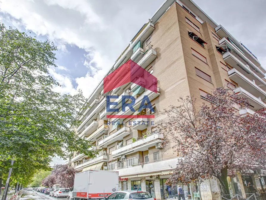 Immagine 1 di Appartamento in vendita  in Via dell'Impruneta 66 a Roma