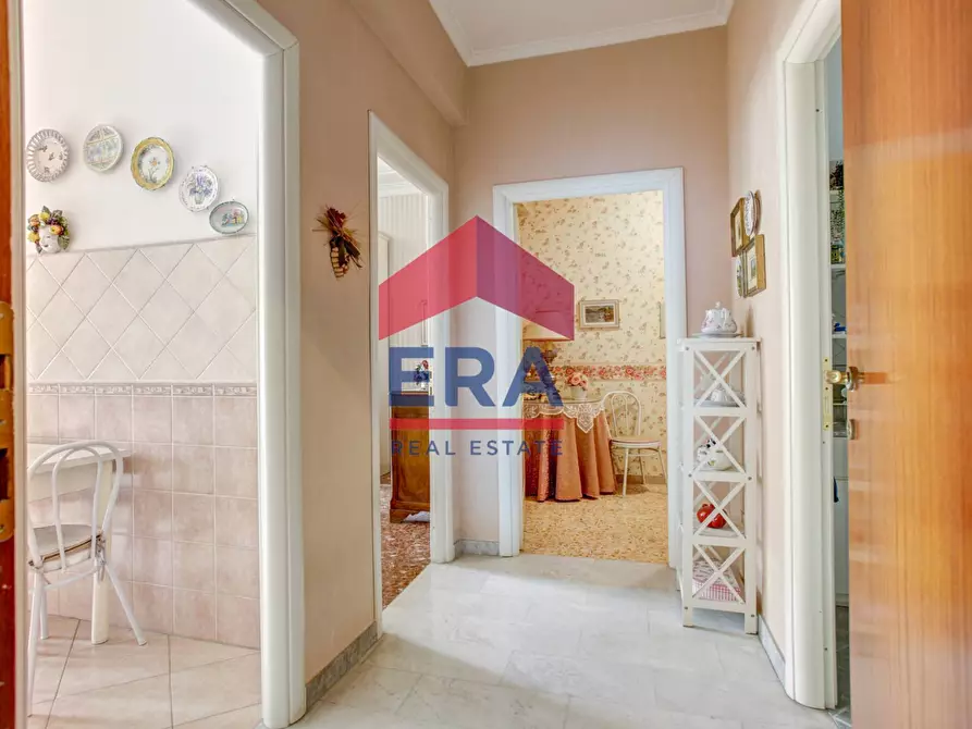 Immagine 9 di Appartamento in vendita  in Via dell'Impruneta 66 a Roma