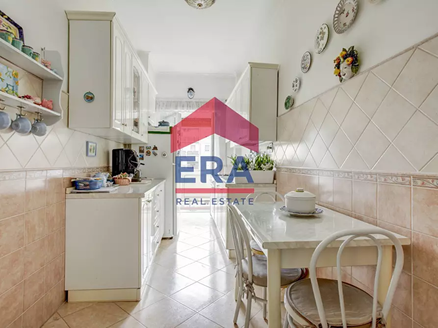 Immagine 10 di Appartamento in vendita  in Via dell'Impruneta 66 a Roma