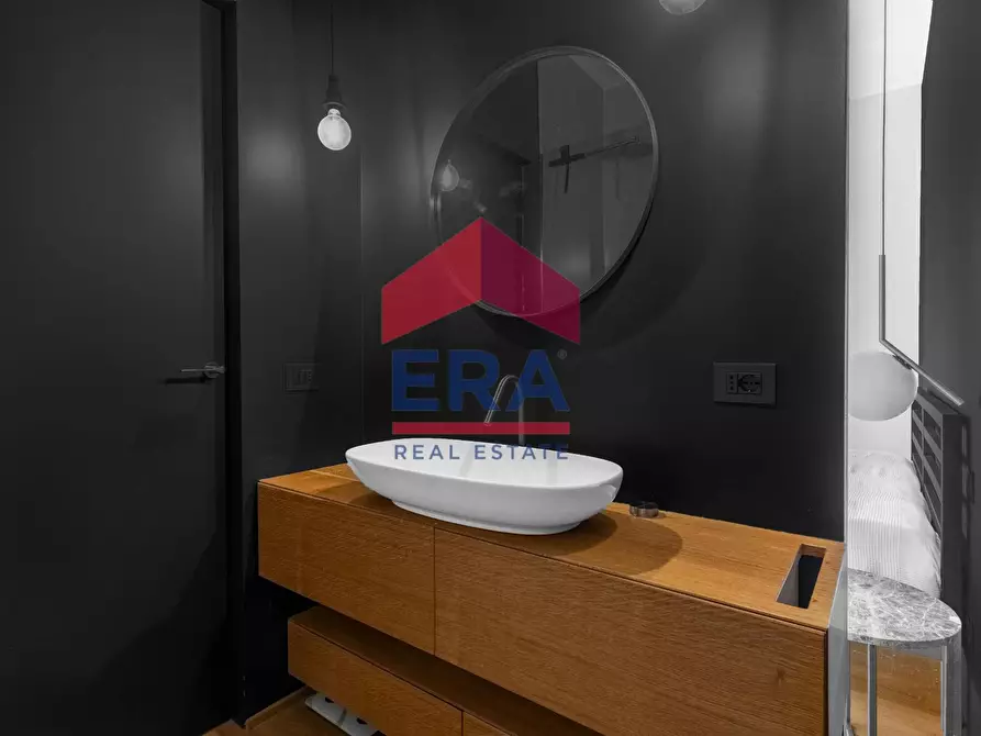 Immagine 15 di Appartamento in vendita  in Via Vincenzo Viviani 2 a Milano