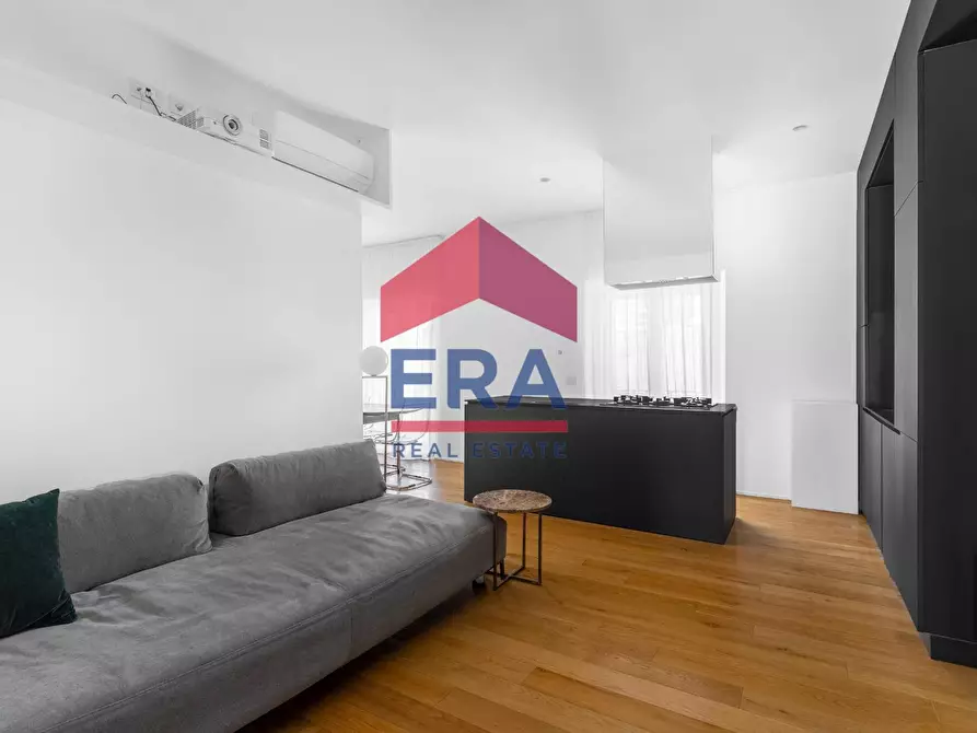 Immagine 8 di Appartamento in vendita  in Via Vincenzo Viviani 2 a Milano