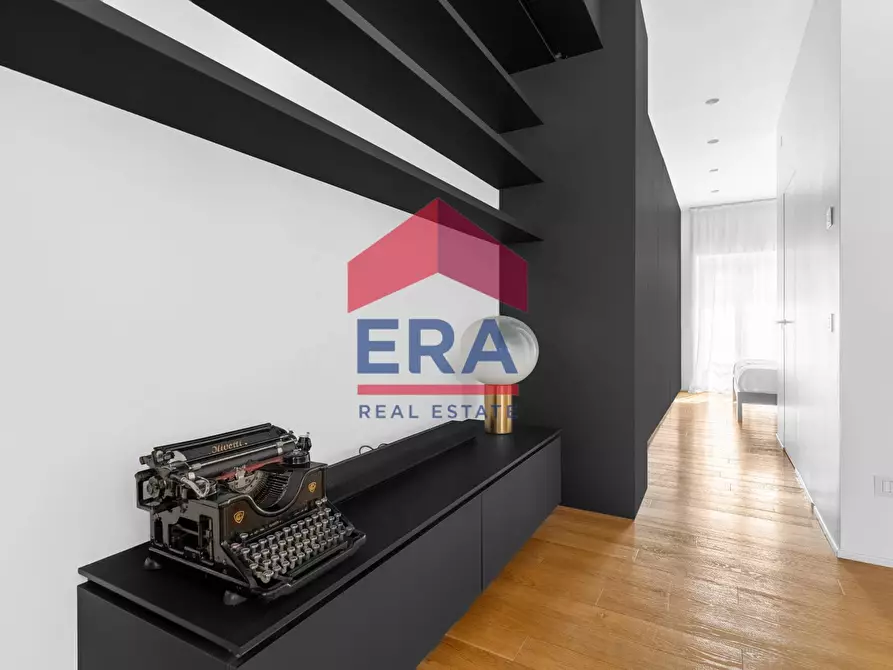 Immagine 10 di Appartamento in vendita  in Via Vincenzo Viviani 2 a Milano