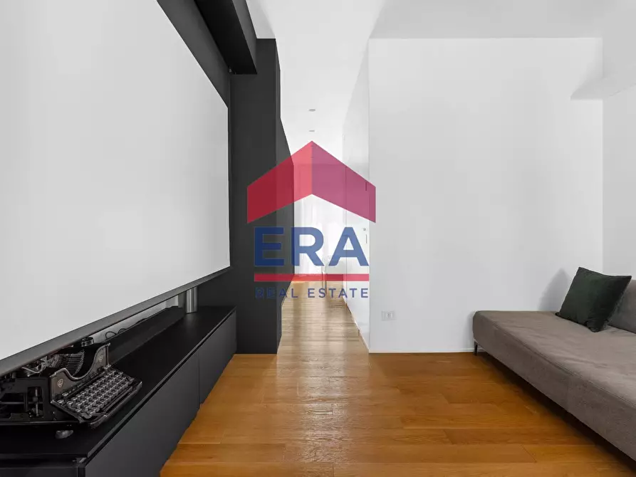 Immagine 13 di Appartamento in vendita  in Via Vincenzo Viviani 2 a Milano