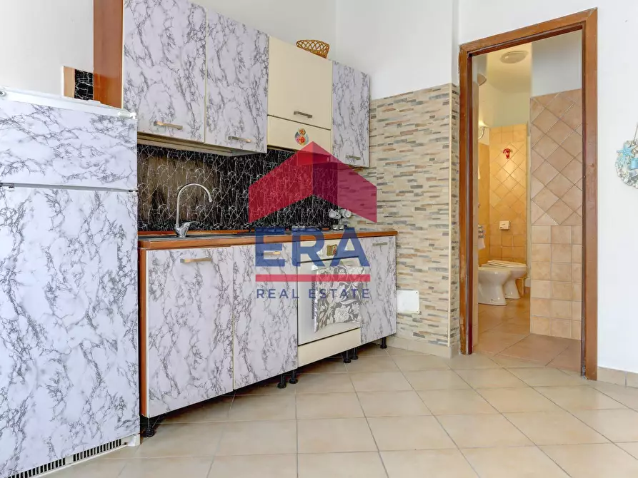 Immagine 15 di Appartamento in vendita  in Lungomare degli Ardeatini 60 a Ardea