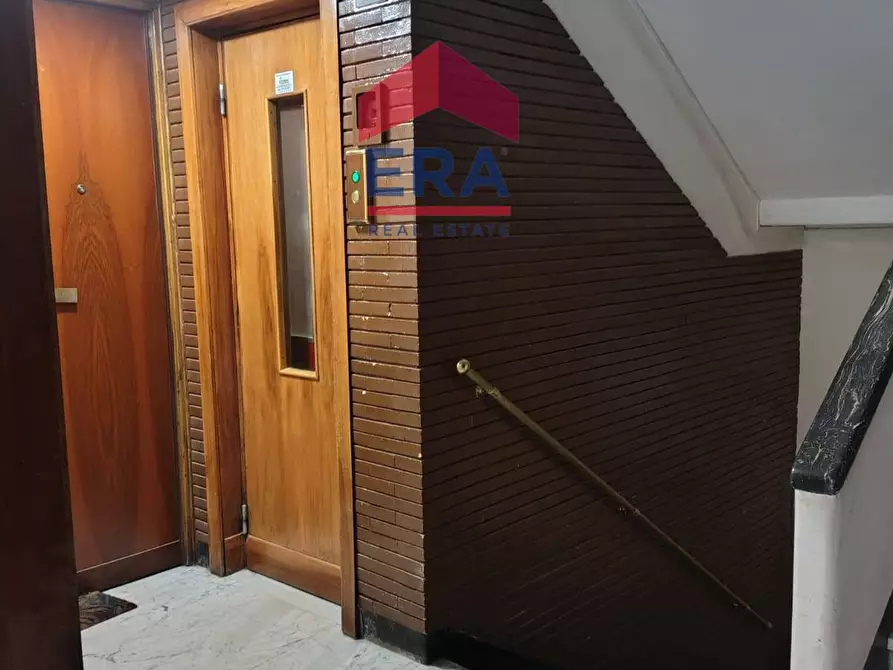 Immagine 25 di Appartamento in vendita  in Via Salento a Roma