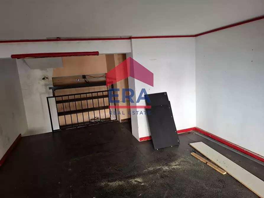 Immagine 10 di Locale commerciale in vendita  in Viale Dei Quattro Venti a Roma