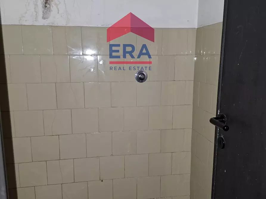 Immagine 4 di Locale commerciale in vendita  in Viale Dei Quattro Venti a Roma