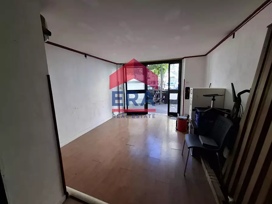 Immagine 5 di Locale commerciale in vendita  in Viale Dei Quattro Venti a Roma