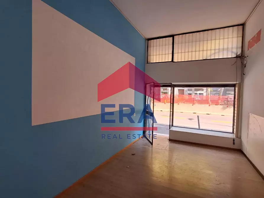 Immagine 2 di Locale commerciale in affitto  in Viale Umbria 99 a Milano