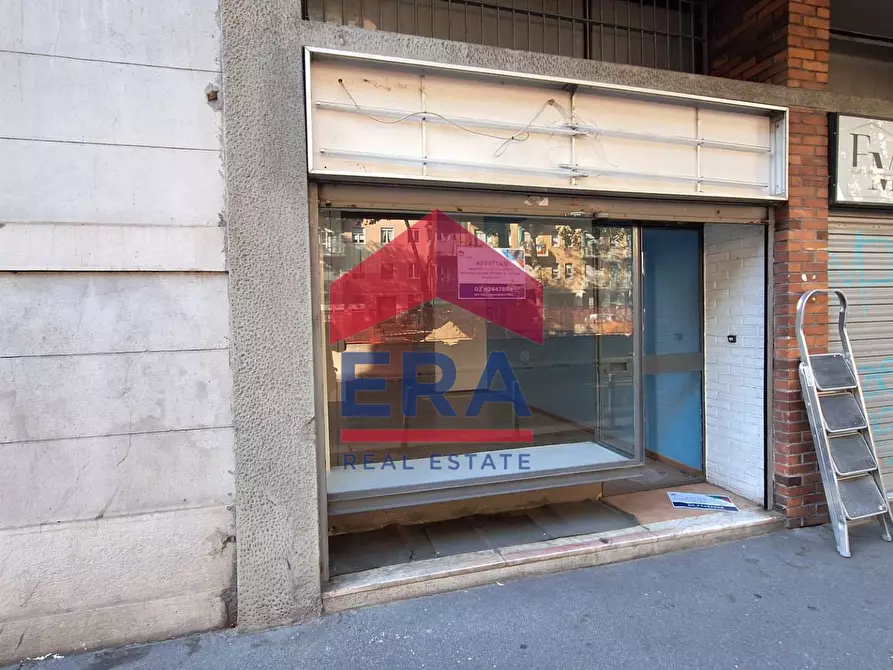 Immagine 9 di Locale commerciale in affitto  in Viale Umbria 99 a Milano