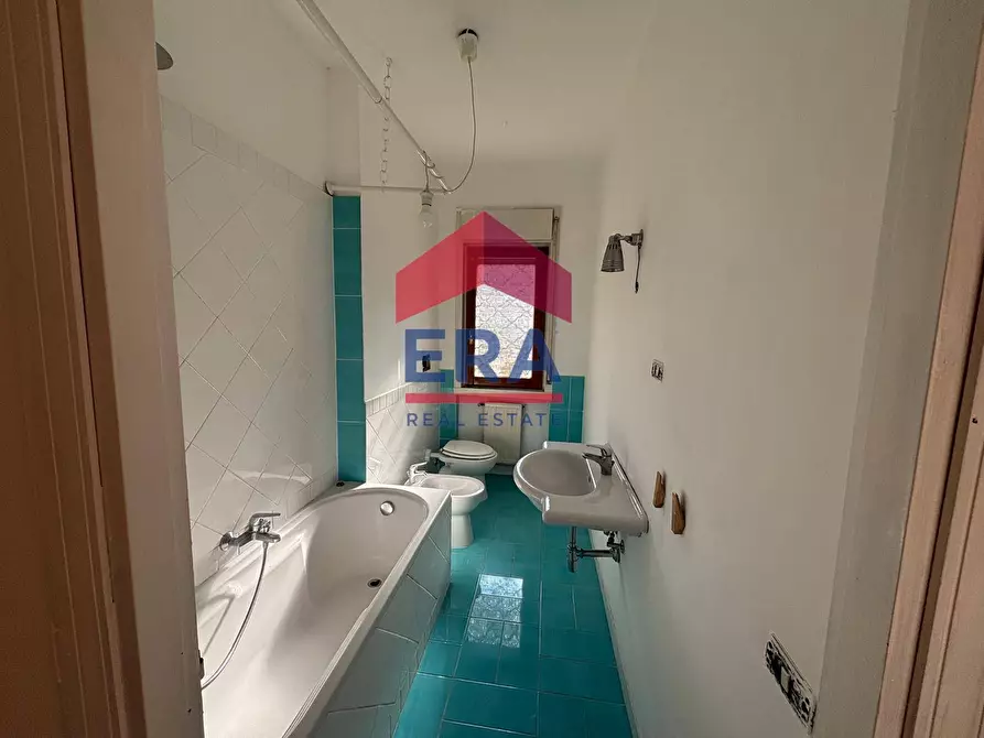 Immagine 18 di Appartamento in vendita  in Via Ildebrando Vivanti 125 a Roma