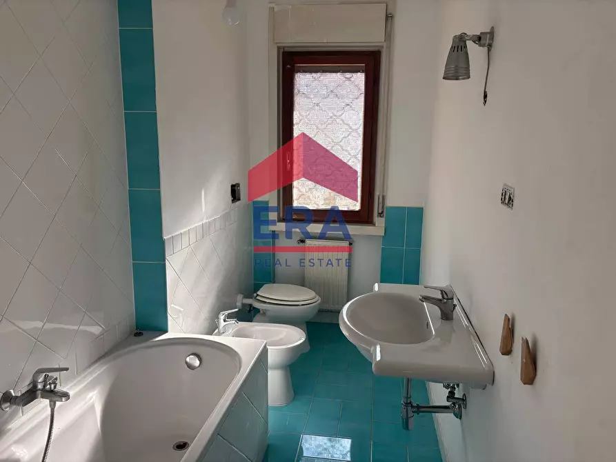 Immagine 20 di Appartamento in vendita  in Via Ildebrando Vivanti 125 a Roma