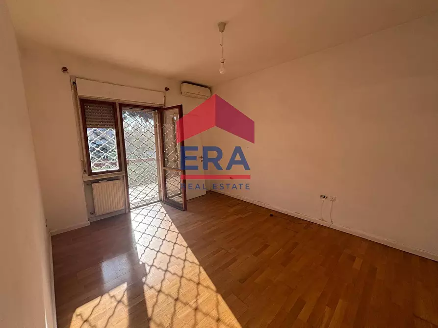 Immagine 11 di Appartamento in vendita  in Via Ildebrando Vivanti 125 a Roma