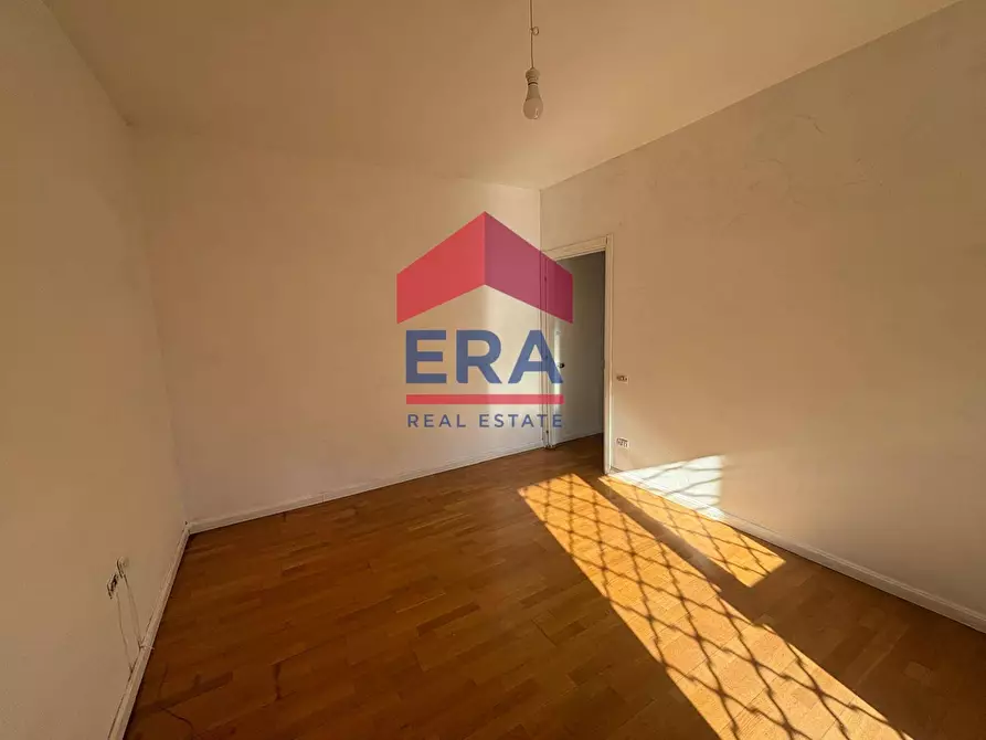 Immagine 13 di Appartamento in vendita  in Via Ildebrando Vivanti 125 a Roma