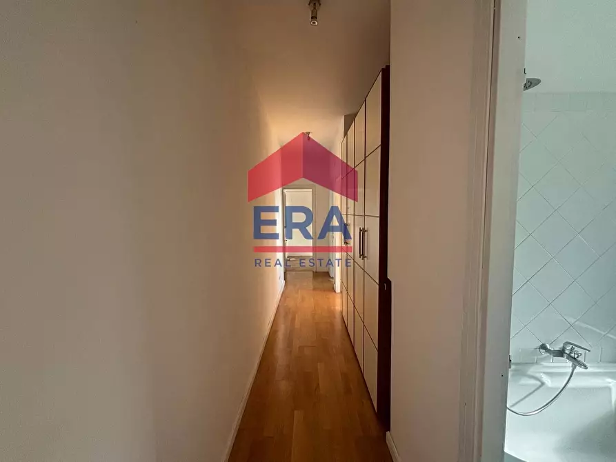 Immagine 9 di Appartamento in vendita  in Via Ildebrando Vivanti 125 a Roma