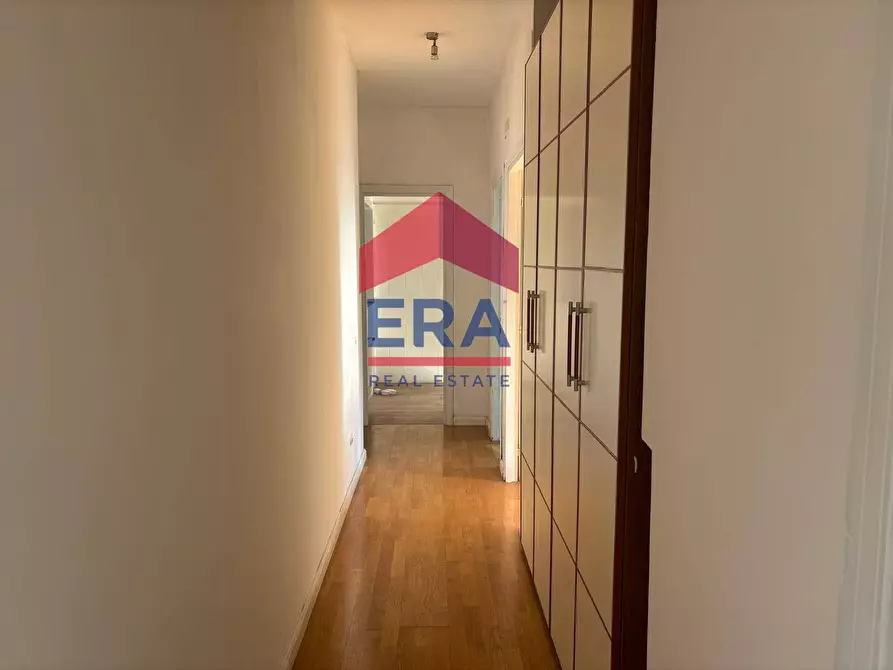 Immagine 10 di Appartamento in vendita  in Via Ildebrando Vivanti 125 a Roma