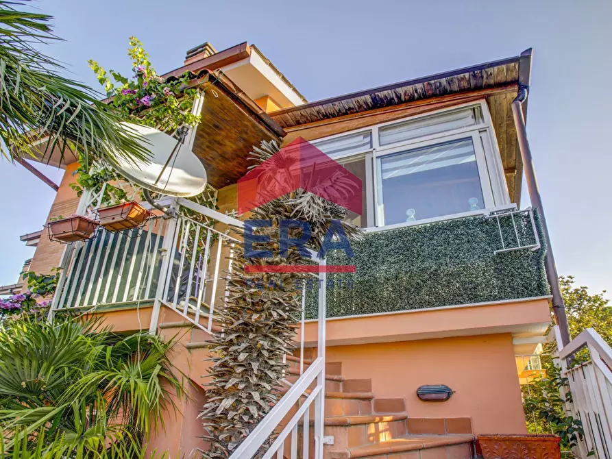 Immagine 6 di Villetta a schiera in vendita  in Via Corinna 7 a Roma