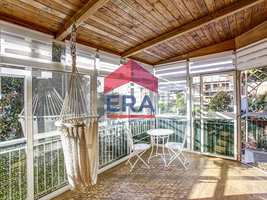 Immagine 10 di Villetta a schiera in vendita  in Via Corinna 7 a Roma