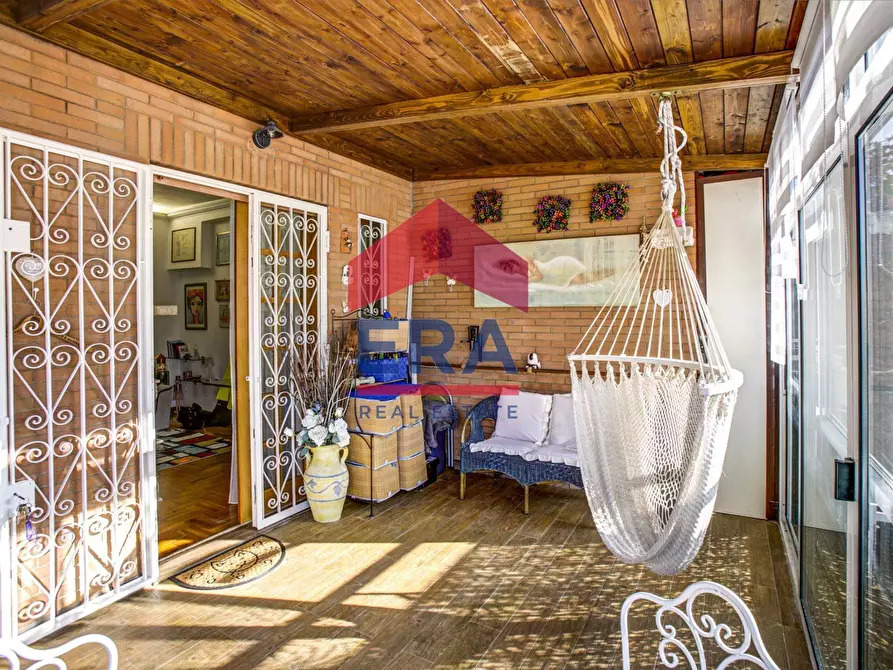 Immagine 12 di Villetta a schiera in vendita  in Via Corinna 7 a Roma