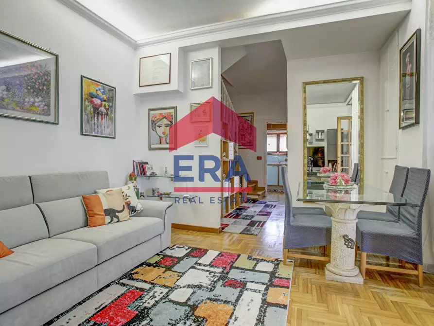 Immagine 16 di Villetta a schiera in vendita  in Via Corinna 7 a Roma