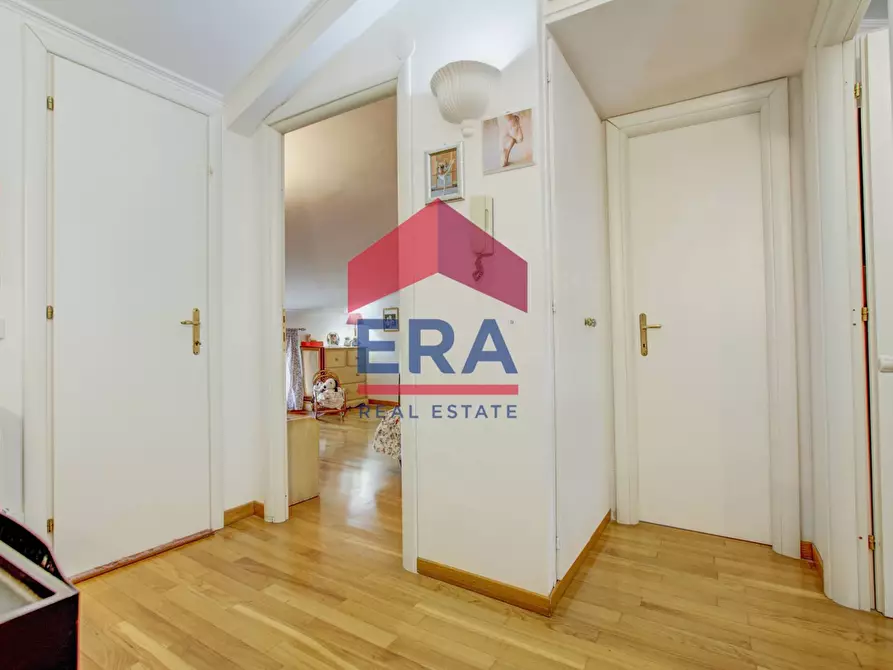 Immagine 24 di Villetta a schiera in vendita  in Via Corinna 7 a Roma