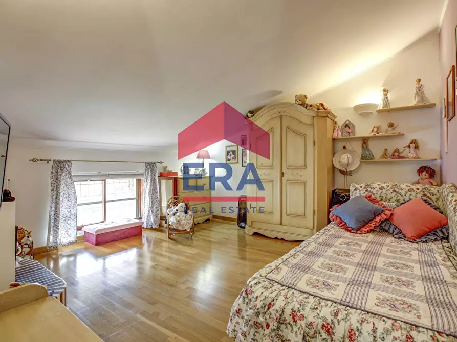 Immagine 25 di Villetta a schiera in vendita  in Via Corinna 7 a Roma