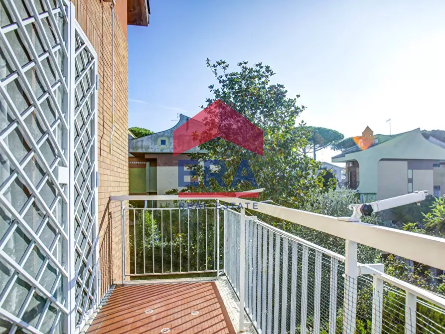 Immagine 29 di Villetta a schiera in vendita  in Via Corinna 7 a Roma