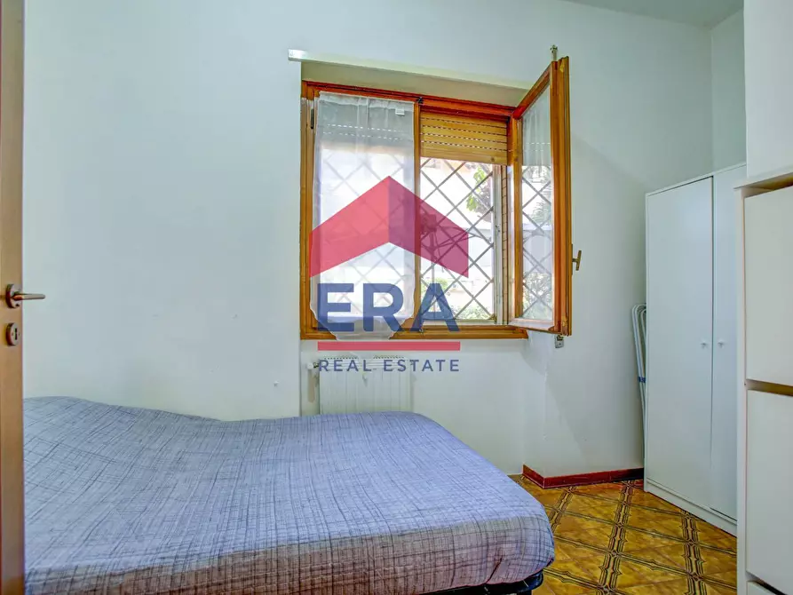 Immagine 34 di Villetta a schiera in vendita  in Via Corinna 7 a Roma