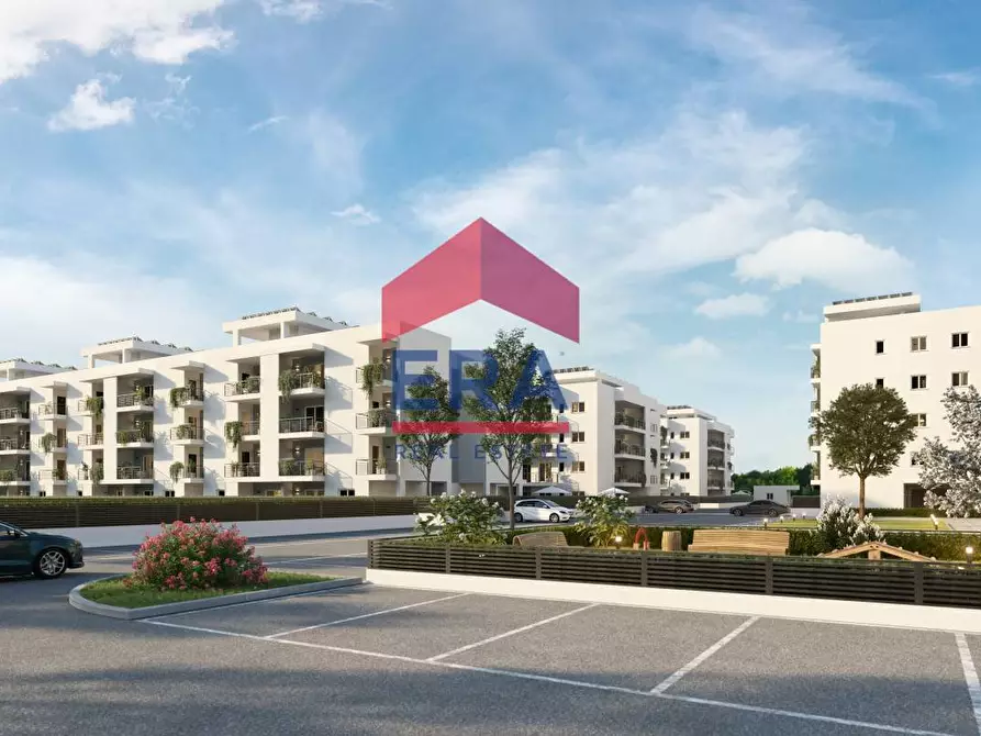 Immagine 9 di Appartamento in vendita  in Via di Pratica Di Mare snc a Pomezia