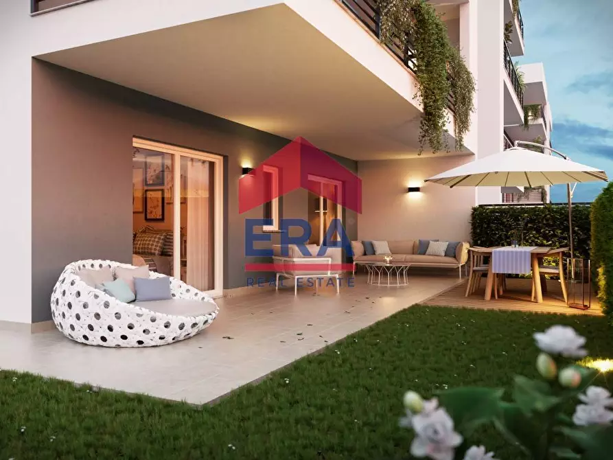 Immagine 6 di Appartamento in vendita  in Via di Pratica Di Mare snc a Pomezia