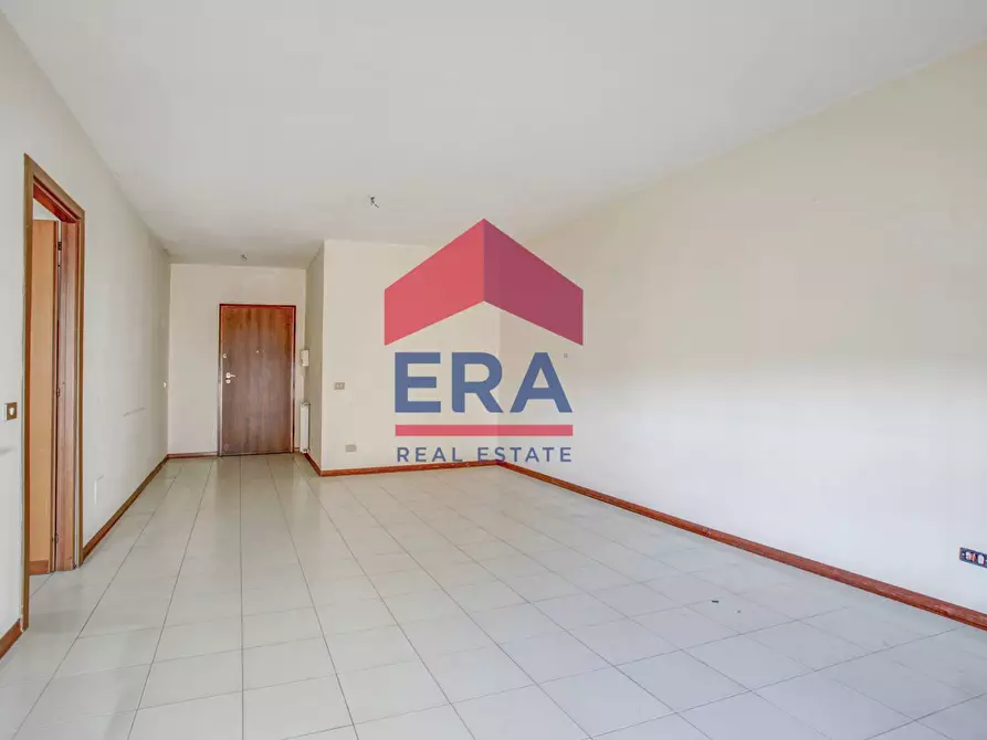 Immagine 4 di Appartamento in vendita  in via Berlinguer 14 a Pomezia