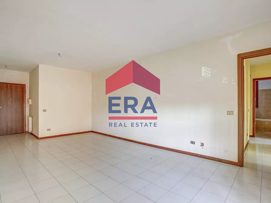 Immagine 5 di Appartamento in vendita  in via Berlinguer 14 a Pomezia