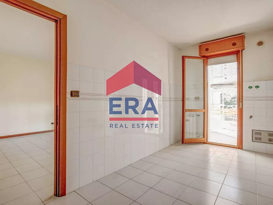 Immagine 6 di Appartamento in vendita  in via Berlinguer 14 a Pomezia