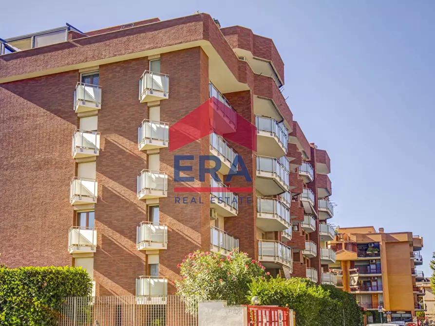 Immagine 26 di Appartamento in vendita  in via Berlinguer 14 a Pomezia