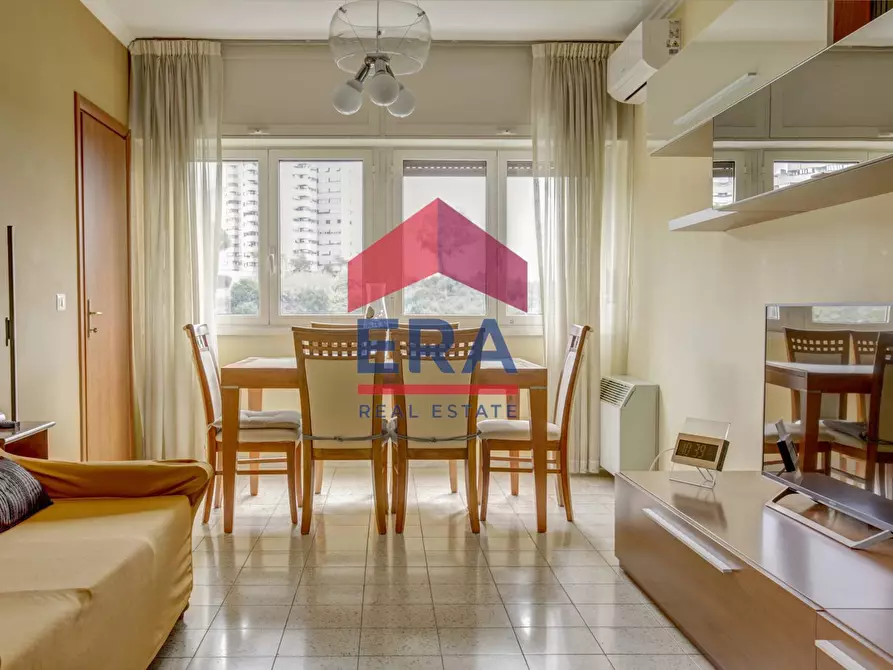 Immagine 4 di Appartamento in vendita  in Via Melville 14 a Roma