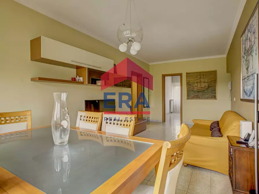 Immagine 6 di Appartamento in vendita  in Via Melville 14 a Roma