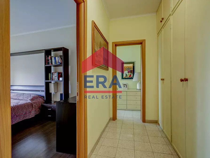 Immagine 11 di Appartamento in vendita  in Via Melville 14 a Roma