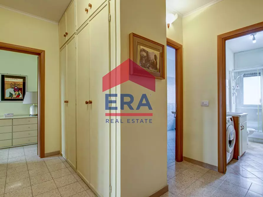 Immagine 12 di Appartamento in vendita  in Via Melville 14 a Roma