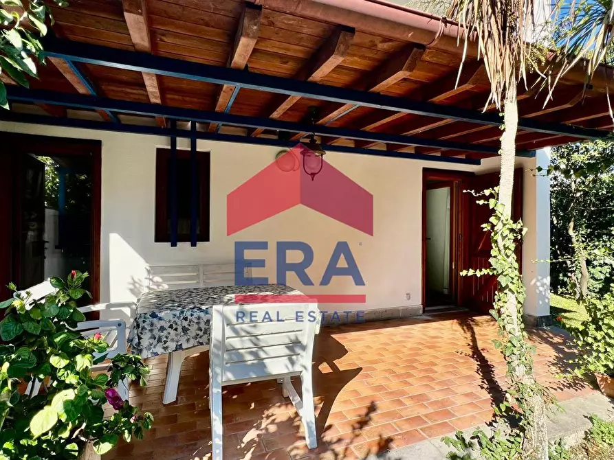 Immagine 9 di Villa in vendita  in Via Falconara 29 a Fiumicino