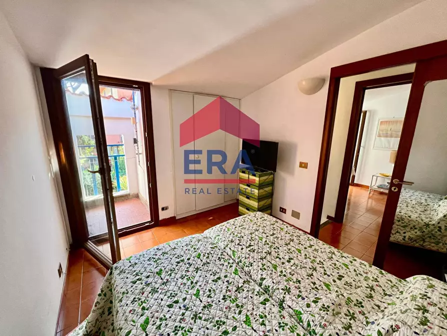 Immagine 25 di Villa in vendita  in Via Falconara 29 a Fiumicino