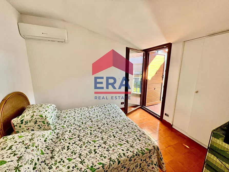 Immagine 26 di Villa in vendita  in Via Falconara 29 a Fiumicino