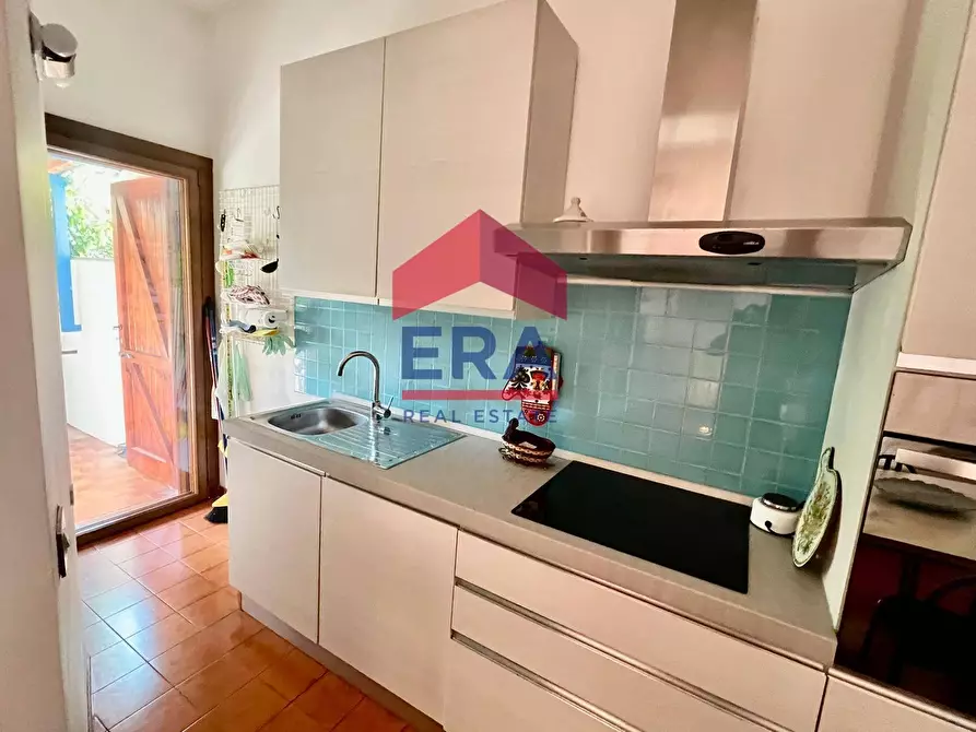 Immagine 19 di Villa in vendita  in Via Falconara 29 a Fiumicino