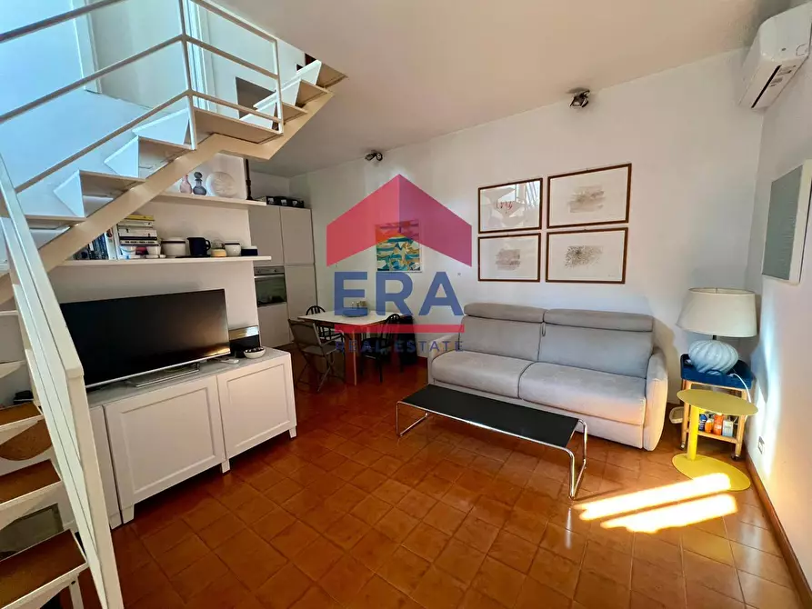 Immagine 13 di Villa in vendita  in Via Falconara 29 a Fiumicino