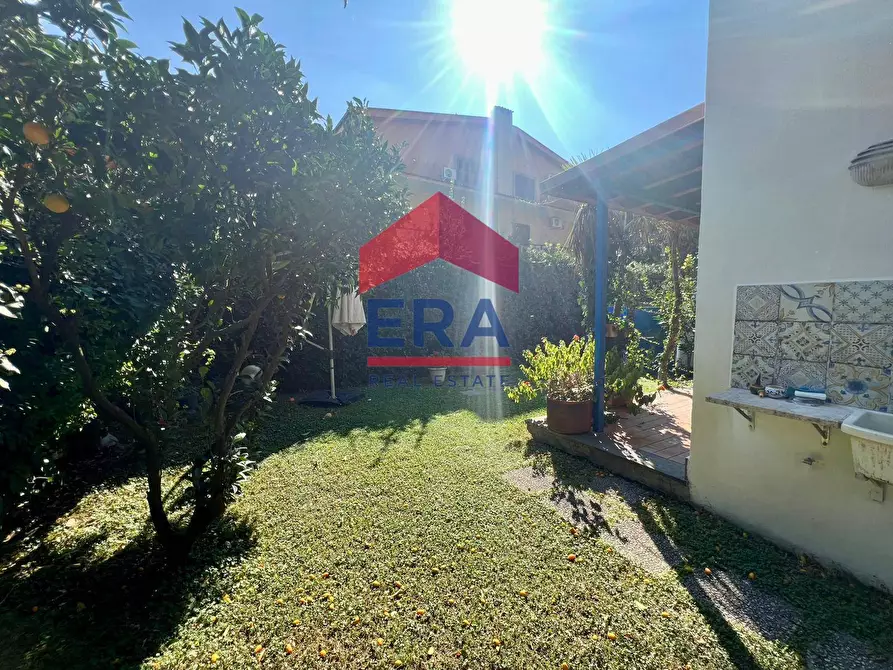 Immagine 34 di Villa in vendita  in Via Falconara 29 a Fiumicino