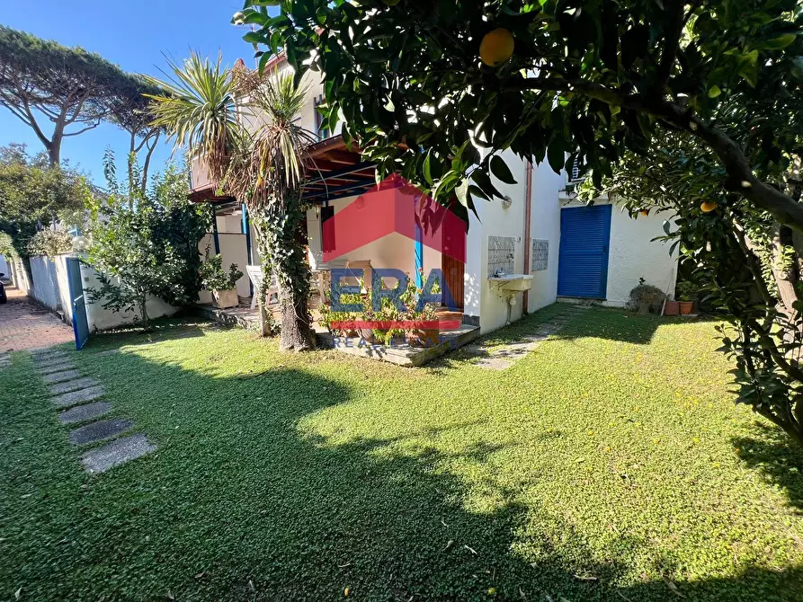 Immagine 33 di Villa in vendita  in Via Falconara 29 a Fiumicino