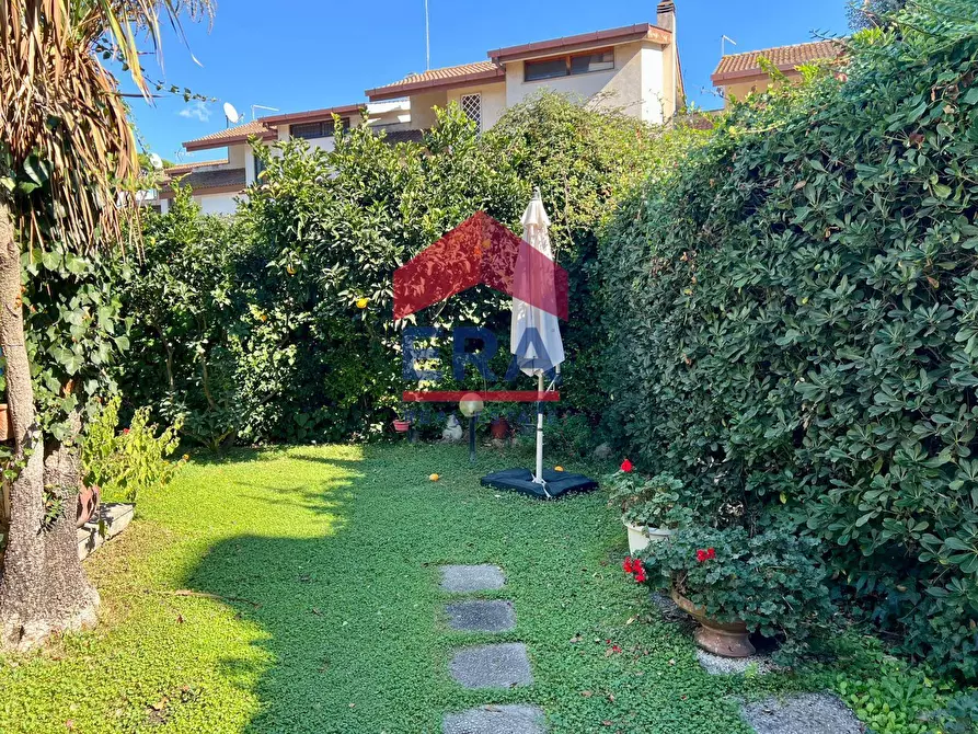 Immagine 36 di Villa in vendita  in Via Falconara 29 a Fiumicino
