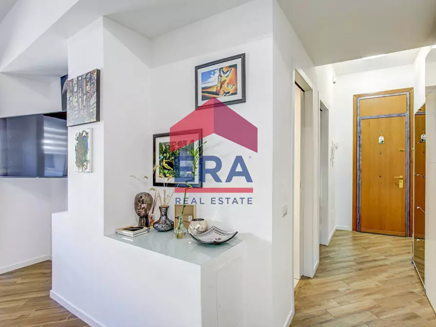 Immagine 15 di Appartamento in vendita  in Via Paolo Barison 84 a Roma