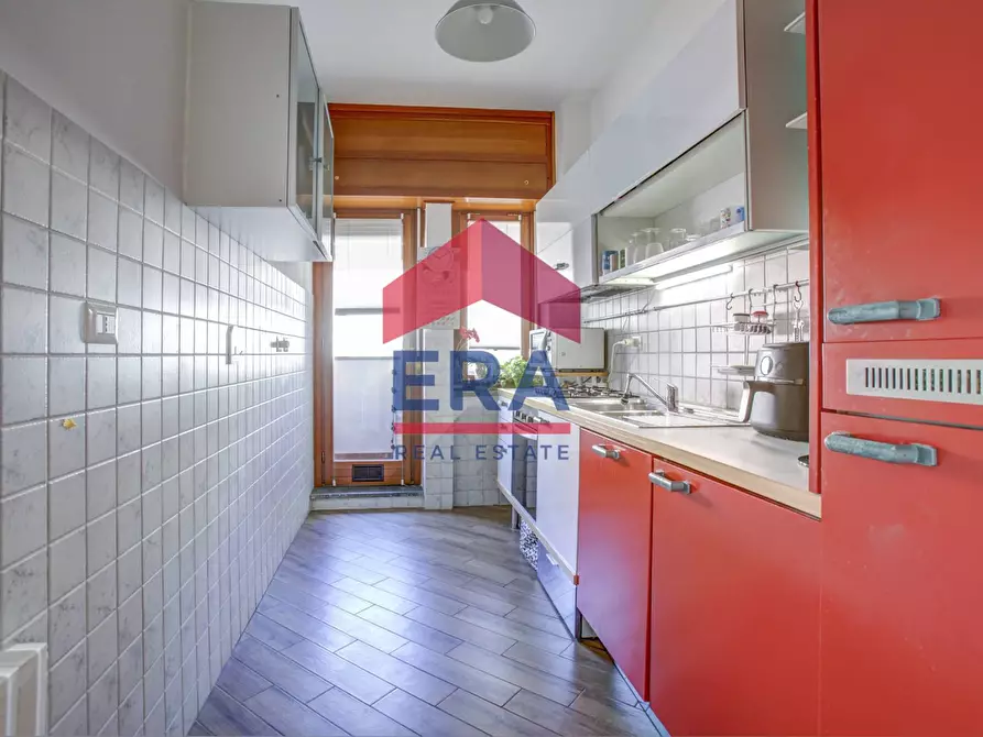 Immagine 10 di Appartamento in vendita  in Via Paolo Barison 84 a Roma