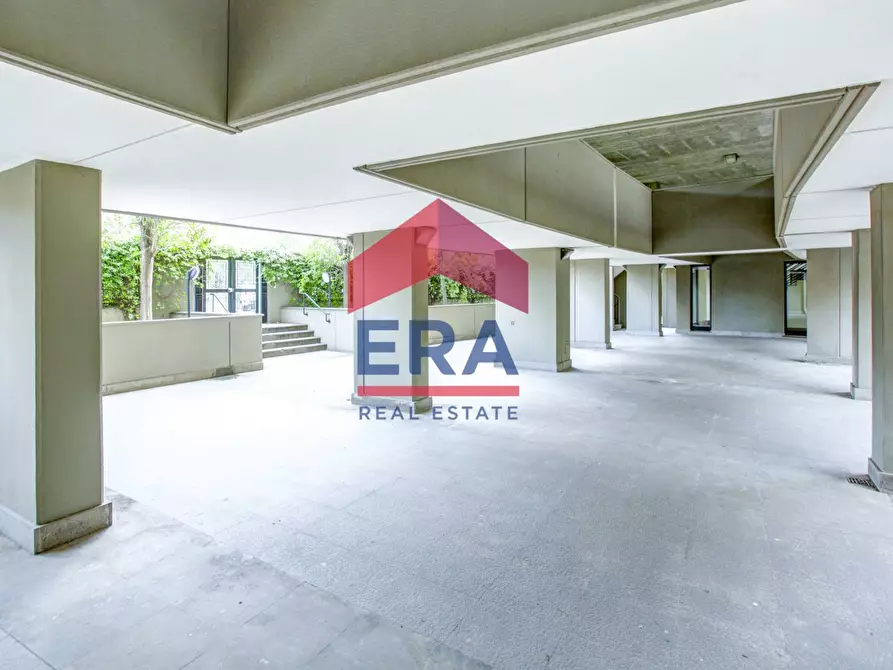 Immagine 25 di Appartamento in vendita  in Via Paolo Barison 84 a Roma