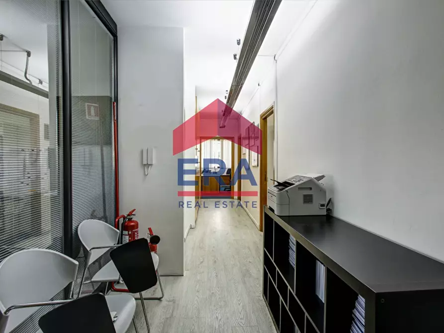 Immagine 11 di Ufficio in affitto  in Via Mar della Cina 304 a Roma